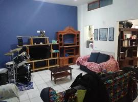 รูปภาพของโรงแรม: Casa completa de 3 recámaras todos los servicios