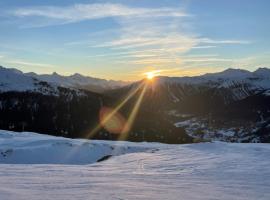 Hotel fotografie: 2.5 Zimmer Wohnung Davos Platz