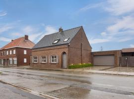 होटल की एक तस्वीर: Gezellige woning in Oostnieuwkerke