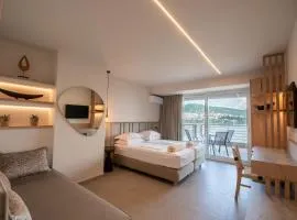 Paralimnio Suites