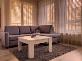 Hotel kuvat: Elegant Escape apartment I - City Centre