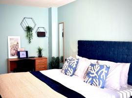 Hotelfotos: Comfy Casa - Syster Properties Serviced Accommodation Leicester Families, Work, Groups - Sleeps 12