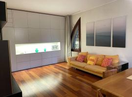 Hotel Photo: Le Palme - Appartamento elegante e moderno con garage privato