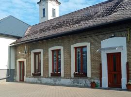 Fotos de Hotel: Németh Vendégház -Torkos Fogadó