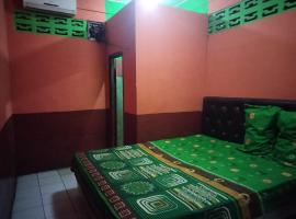 Hotel Photo: SPOT ON 92601 Penginapan Keluarga