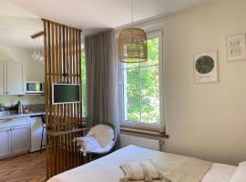 Hotel kuvat: Cozy and bright Šaulių studio in Klaipeda