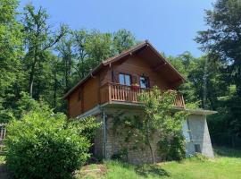 Foto do Hotel: Appartement Saint-Bonnet-Tronçais, 2 pièces, 2 personnes - FR-1-489-445