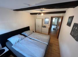 A picture of the hotel: Ferienwohnung Weser 3