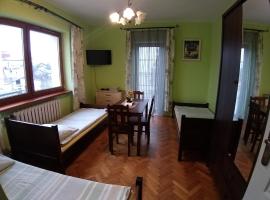 Hotel kuvat: Hostel Rumiankowy Airport Hostel