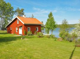 Hotel kuvat: Cozy Home In motfors With Lake View
