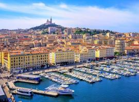 Fotos de Hotel: SUPERBE Appart à 2 min du vieux port