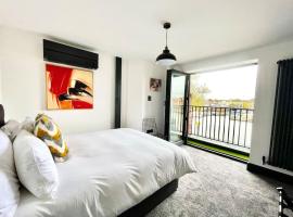 Hotel Photo: Duplex Apartment Harbourside city centre