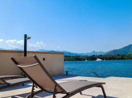 Hotel kuvat: Villa Amari waterfront, step to the sea and berth