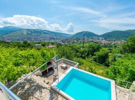 Фотография гостиницы: Perfect view of Mostar - with swimming pool