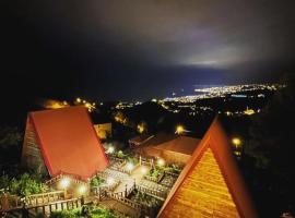 Antikhouse Bungalow&Cafe, hotel in Akcaabat