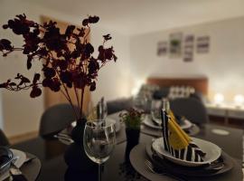 Hotel kuvat: Holiness Apartmanok