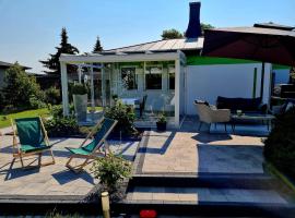 Ferienhaus Grüner Bungalow Kontaktloser CheckIn, hotel in Stendell