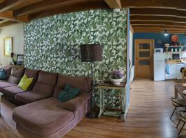 Hotel Photo: XANDUA Etxea - Selva de Irati -