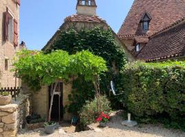 Foto di Hotel: La Lotoise gîte au Coeur De Saint-Cirq-Lapopie