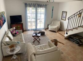 Marina 26, hotel en Aigues-Mortes