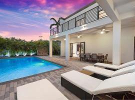 Hotel fotografie: Granada Modern Luxury in Massive Mansion with Heated Pool