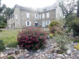 Foto do Hotel: Logement entier dans un écrin de verdure