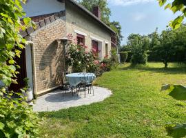 Hotel Photo: Studio épicéa avec jardin dans charmante propriété