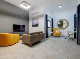 A picture of the hotel: Modern 3BR Apartment in Sliema's Desirable Locale