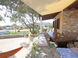 Hotel Foto: Pine Cottage, Syros Island