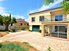 Hotel Foto: Lovely Home In Saint Laurent La Verne With Kitchen