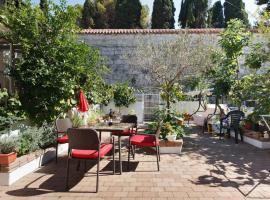 Hotel foto: Apartment with garden Ana