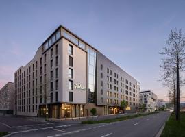 होटल की एक तस्वीर: Radisson Hotel & Suites Zurich