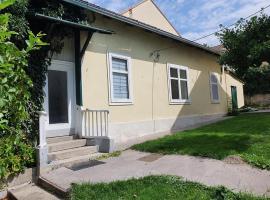 מלון צילום: Charmantes Haus mit Terrasse und großem Garten