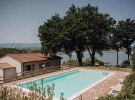 Фотографія готелю: Il Gruccione Lago di Montepulciano Private Pool Stunning Views