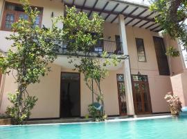호텔 사진: A tropical paradise; stunning house, pool, garden