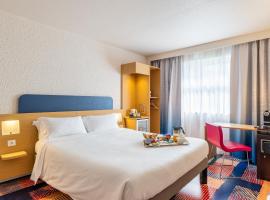 รูปภาพของโรงแรม: B&B HOTEL Lyon Nord 4 étoiles