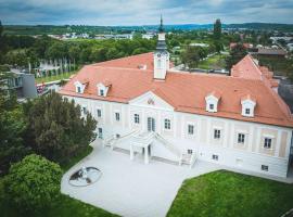 होटल की एक तस्वीर: Schloss Haindorf