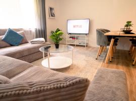 Fotos de Hotel: TRUTH - Kingsize Bett - Smart TV - Modern - Top Anbindung