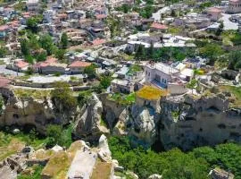 Heritage Cave Suites