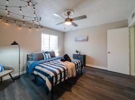 A picture of the hotel: Austin - Down by the Sea - 1 br Apt near SoCo