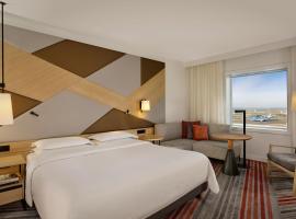 รูปภาพของโรงแรม: Sheraton Amsterdam Airport Hotel and Conference Center