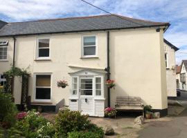 Hotel Photo: Traditional Cottage in Harbour Town of Watchet