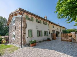 A picture of the hotel: Casa Mondragon In Lazise - Happy Rentals