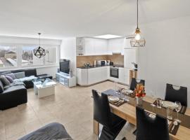 Hotel Photo: Logement cosy avec parking couvert gratuit