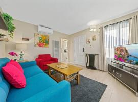 Hotel Photo: Cozy and Bright Centrally Located NEW 2BR Property!