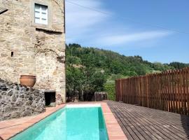 Hotel Foto: Sillicagnana Castle Villa with Swimming Pool!