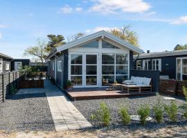 Fotos de Hotel: Summerhouse Just A Stones Throw From The Waters Edge