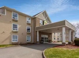 Super 8 by Wyndham Trois-Rivieres, hotel in Trois-Rivières