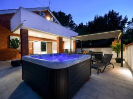 Villa Kate, hotel v destinaci Pašman