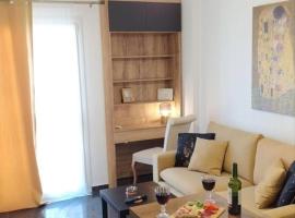 Foto di Hotel: Xenofon's cozy apartment